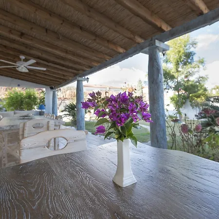 Moy Han/Misafirhane Alaçatı