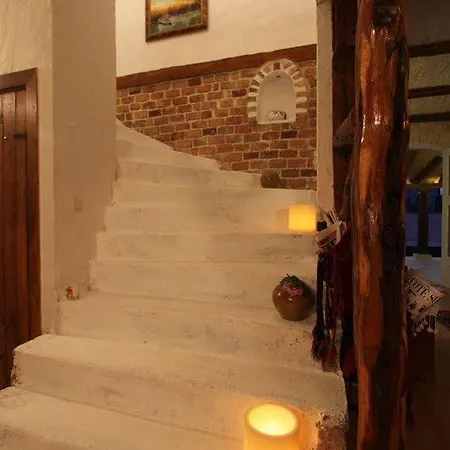 Moy Han/Misafirhane 3*